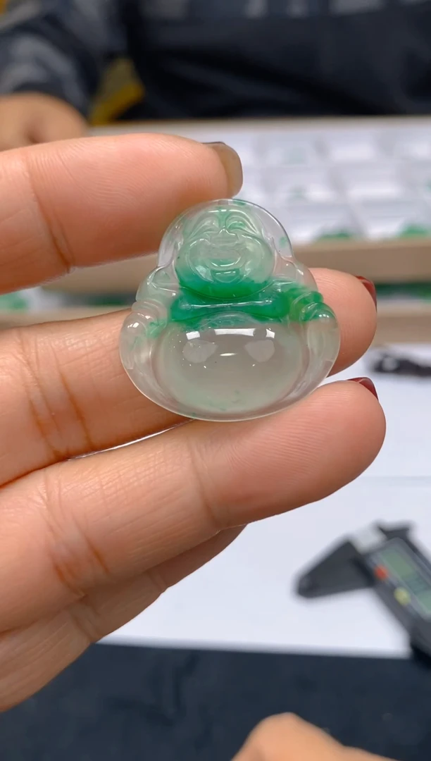 【闪购商品】石英质玉颈饰未镶嵌冰美人A货非洲翠