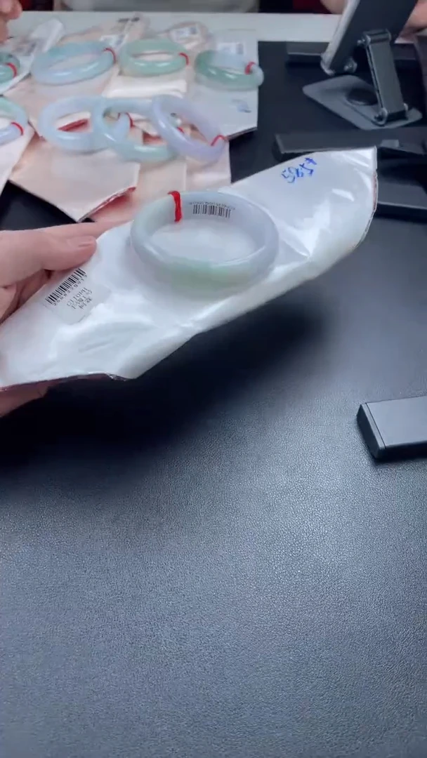未镶嵌手镯翡翠?****?翡翠手镯2