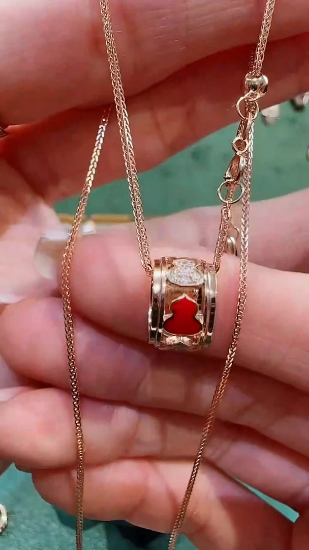 【闪购商品】钻石吊坠(不含链)18K金镶嵌18K金钻石路路吊坠