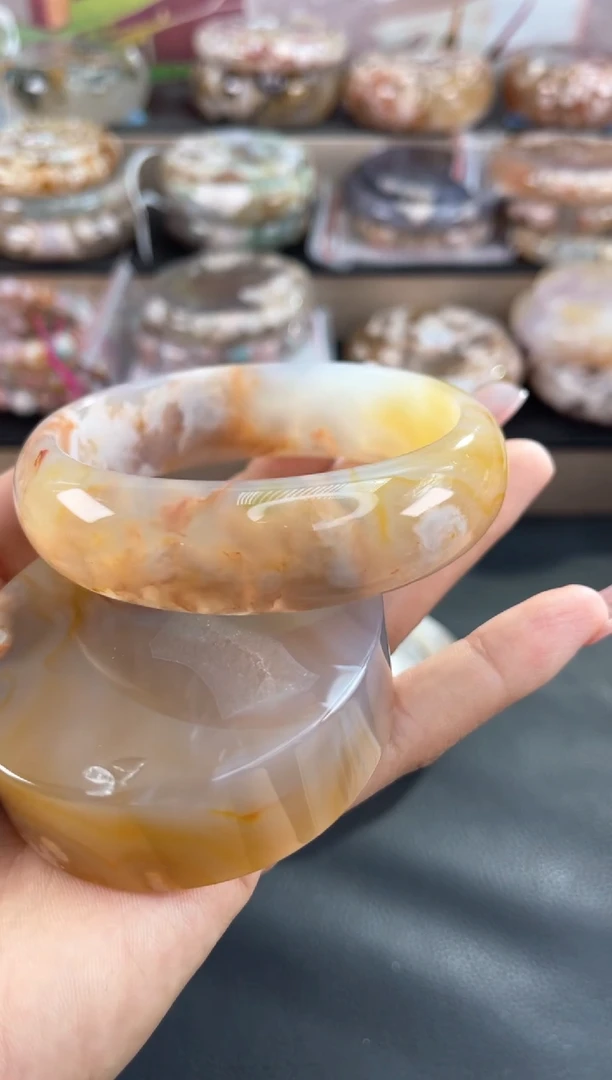 未镶嵌手镯石英质玉66（镯心赠品 不保证完美）