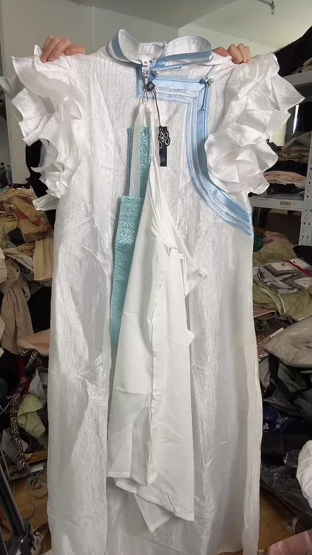 连衣裙       2XL码    125-135斤