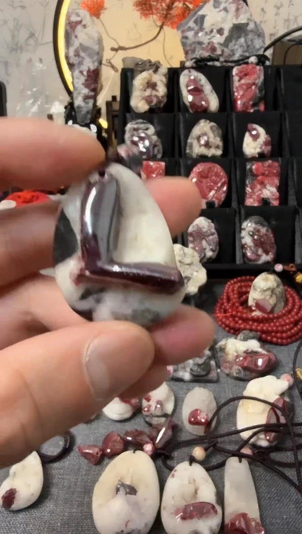 【闪购商品】天然辰砂大晶砂随行吊坠1