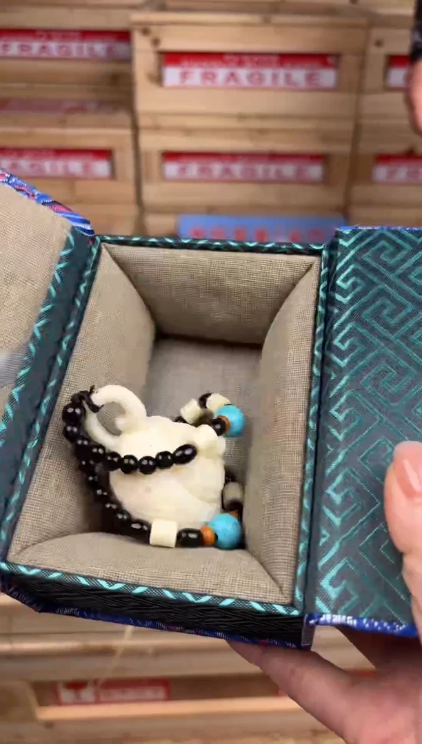 手串云间记闪购福利无礼盒