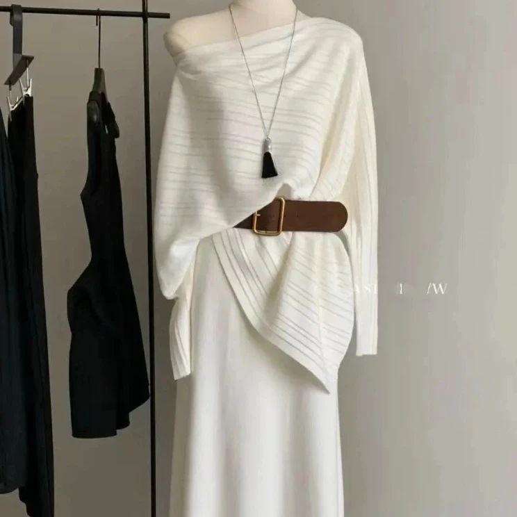 （配腰带）一字肩设计感慵懒风露肩甜美风长袖气质时尚针织衫上衣女