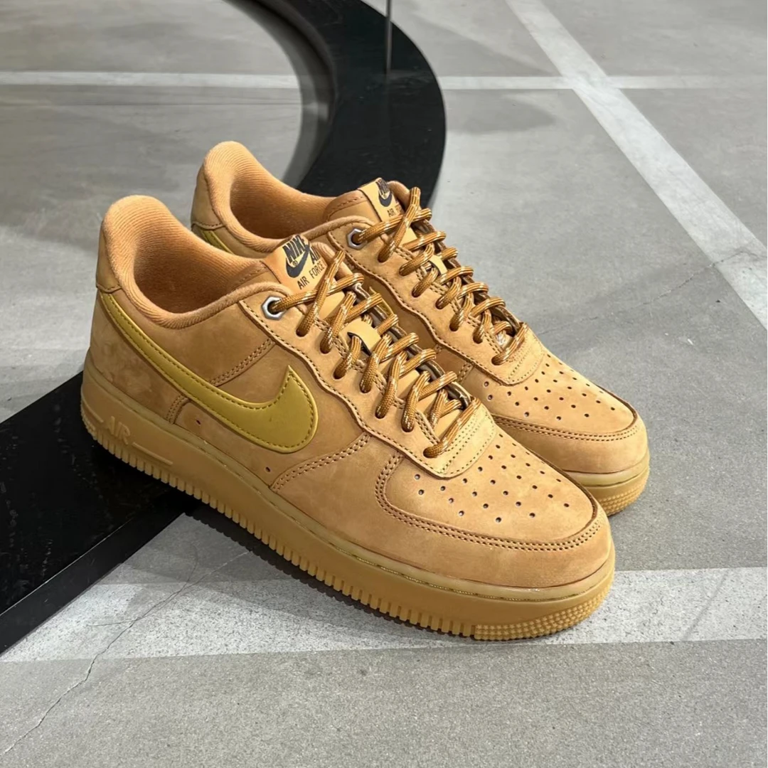 NIKE耐克Air Force 1 女款低帮小麦色空军运动休闲板鞋官方正品
