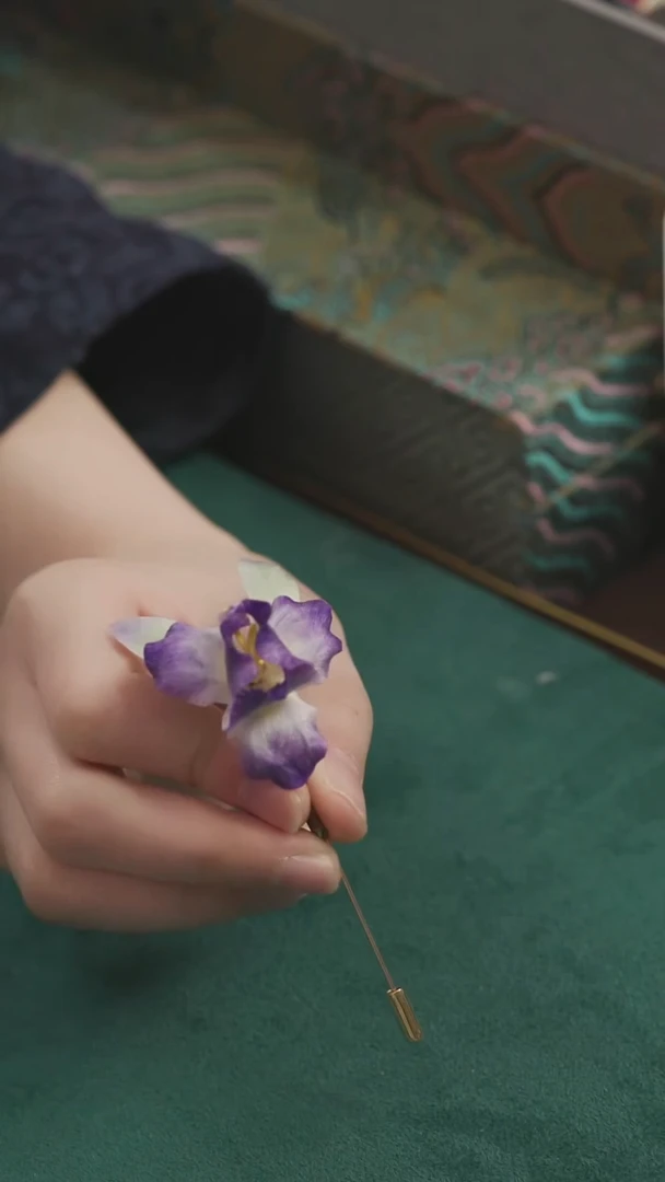 刺绣【高货】湘传礼 桑蚕丝 非遗绒花胸针