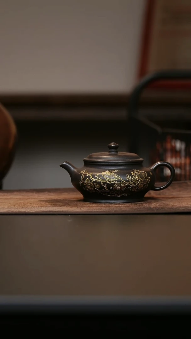 茶壶紫砂克拉玛依黑 虚扁