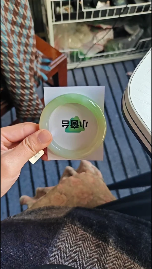 未镶嵌手镯和田玉和田玉手镯未镶嵌