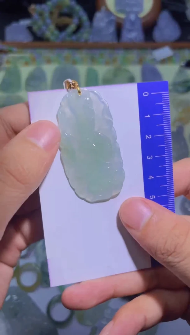 翡翠未镶嵌吊坠(不含链)荷叶鱼