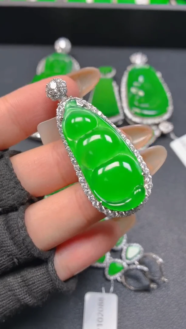 颈饰银S925镶嵌翡翠001