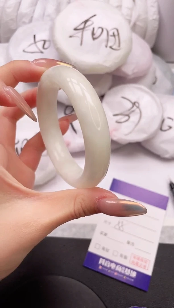 【闪购商品】和田玉手镯未镶嵌16K174-54