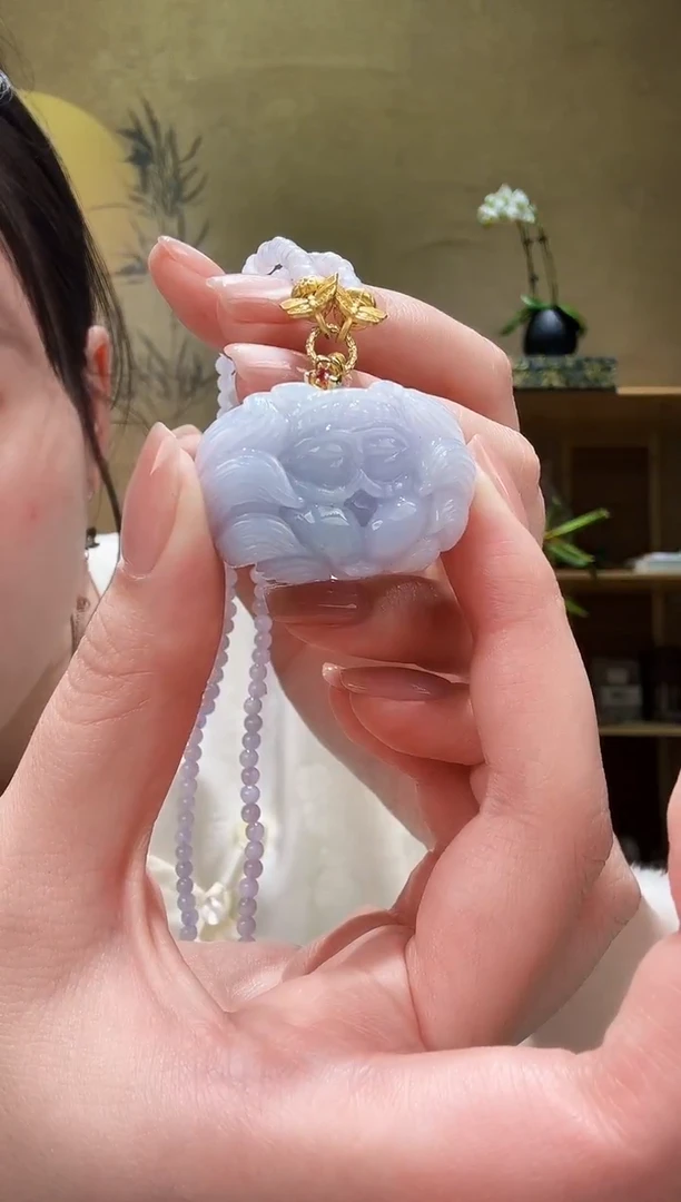 颈饰未镶嵌翡翠吊坠