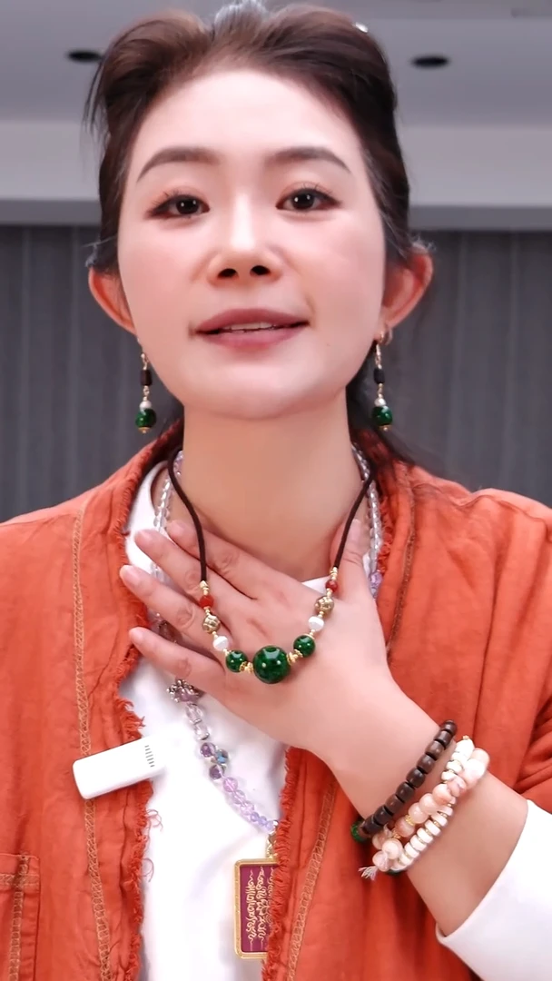 无合金2436绿圆珠锁骨链