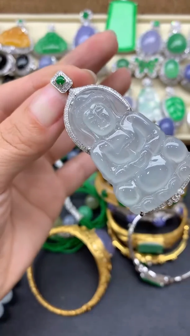 【闪购商品】翡翠颈饰18K金镶嵌369分单链接 总价11000