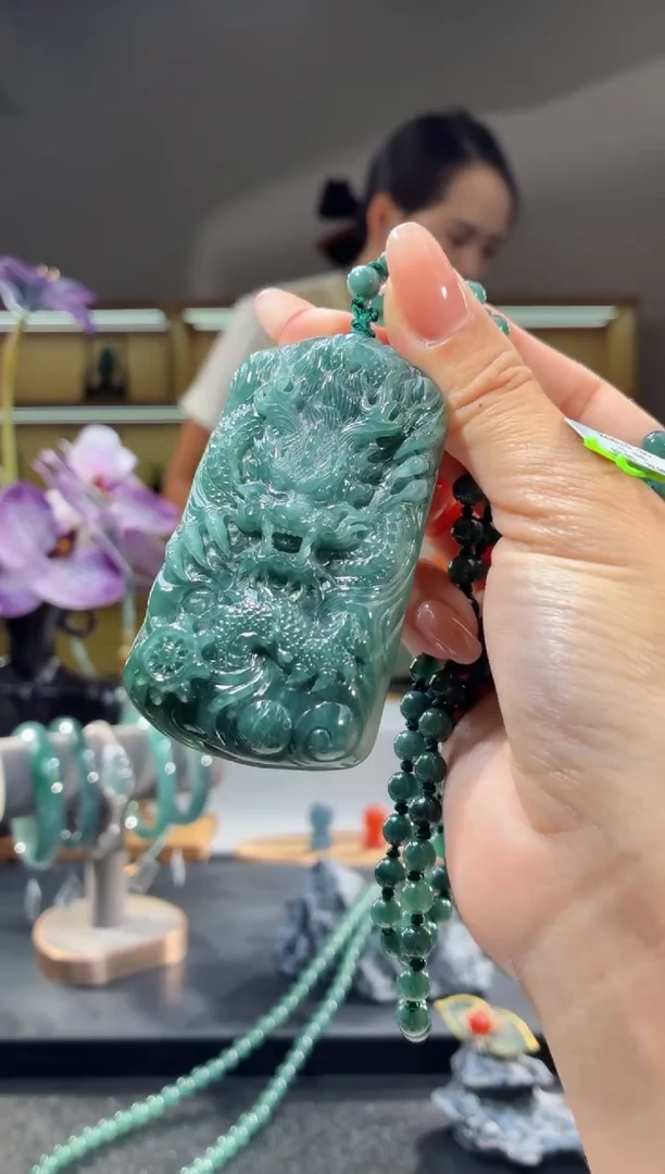 吊坠(赠链)未镶嵌翡翠龙牌（多样性发其一）
