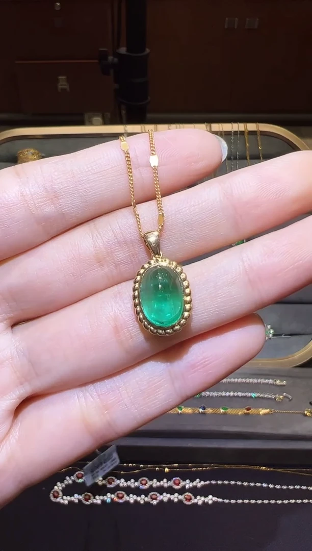 吊坠(赠链)18K金镶嵌祖母绿3.58ct