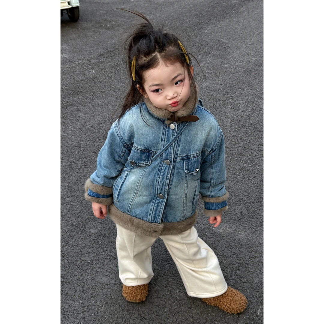 110-150女童仿兔毛绒牛仔外套洋气+米色加绒直筒裤