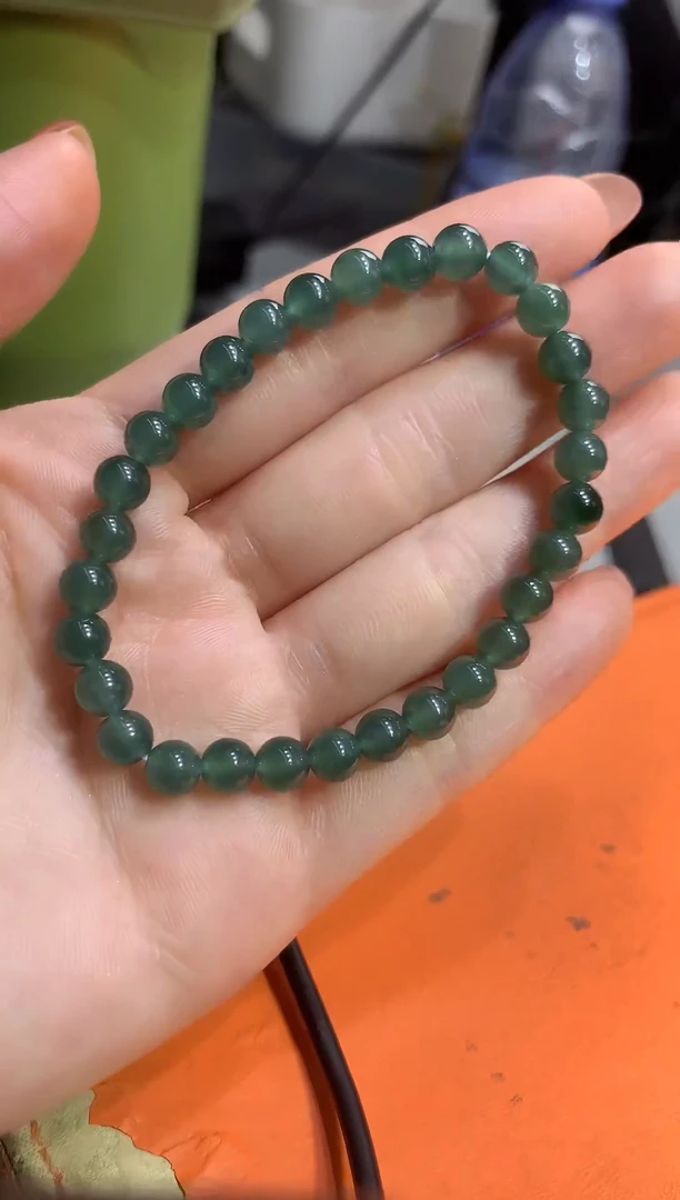 未镶嵌手链翡翠货品多样性发其一