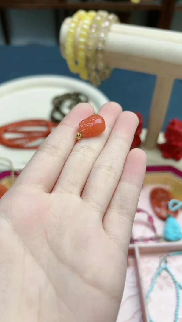 【闪购商品】南红玛瑙吊坠18K金镶嵌18k金南红吊坠*1 YX赠链