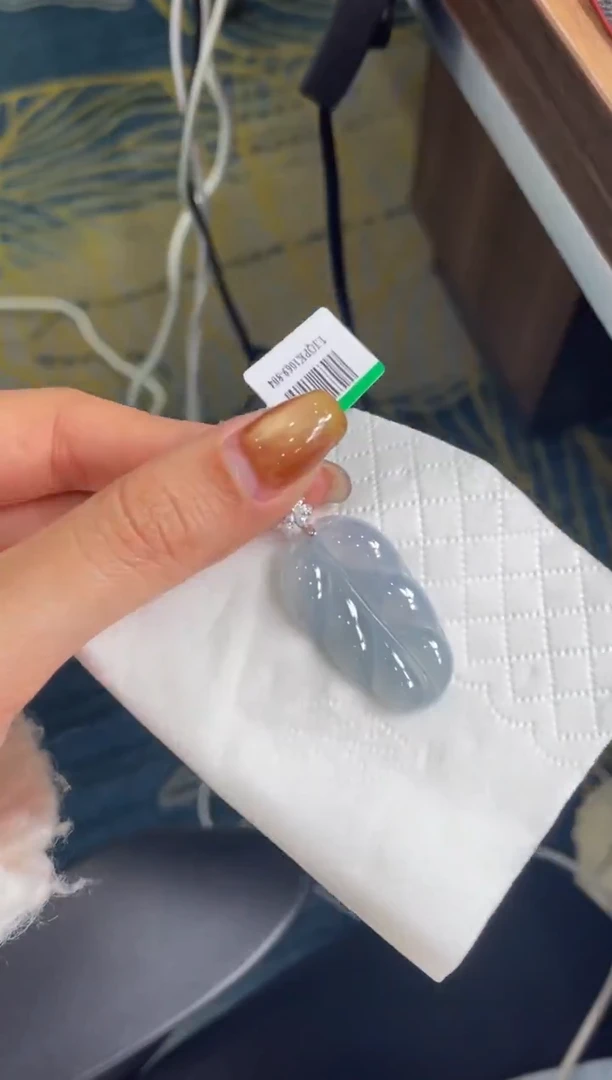 18K金镶嵌定制翡翠DDJ44154