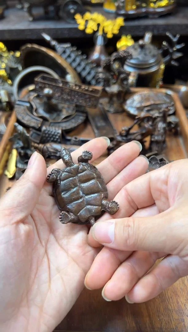 1案台摆件，物品摆件
