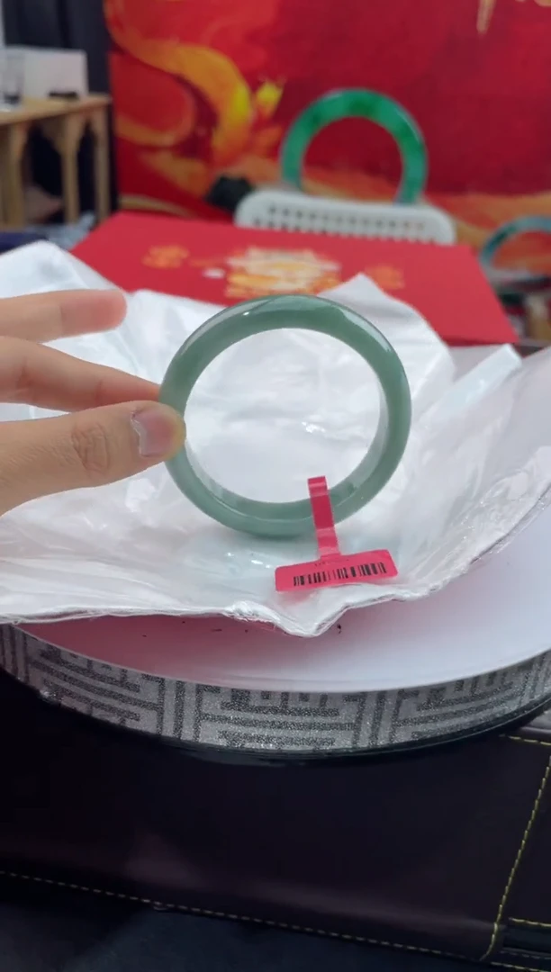 【闪购商品】翡翠手镯未镶嵌1翡翠手镯