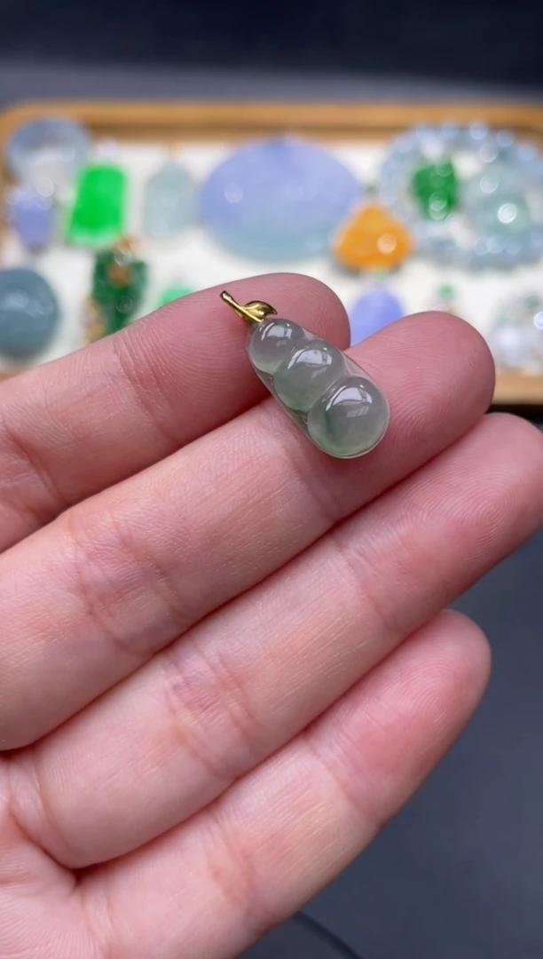 【闪购商品】翡翠颈饰18K金镶嵌12.........