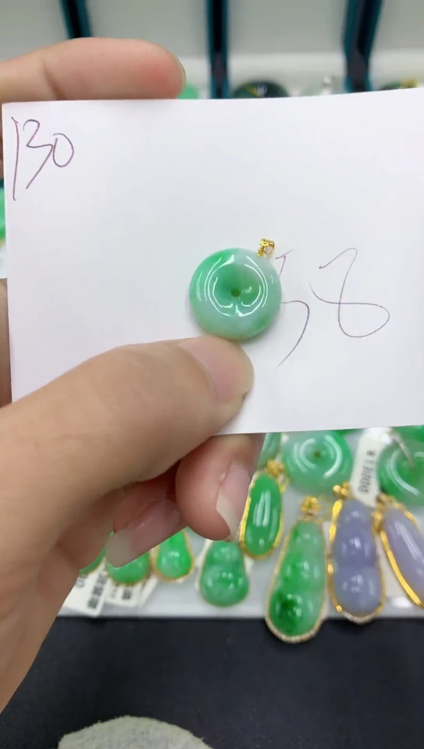 【闪购商品】翡翠颈饰18K金镶嵌翡翠