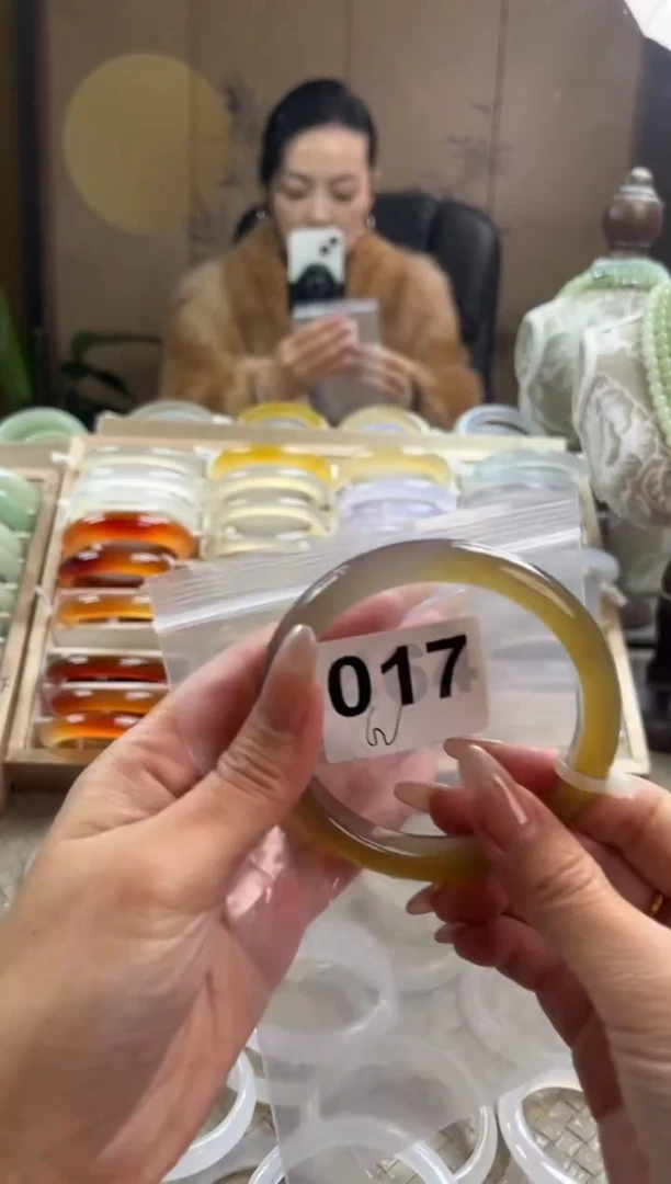 手镯玛瑙/玉髓未镶嵌017