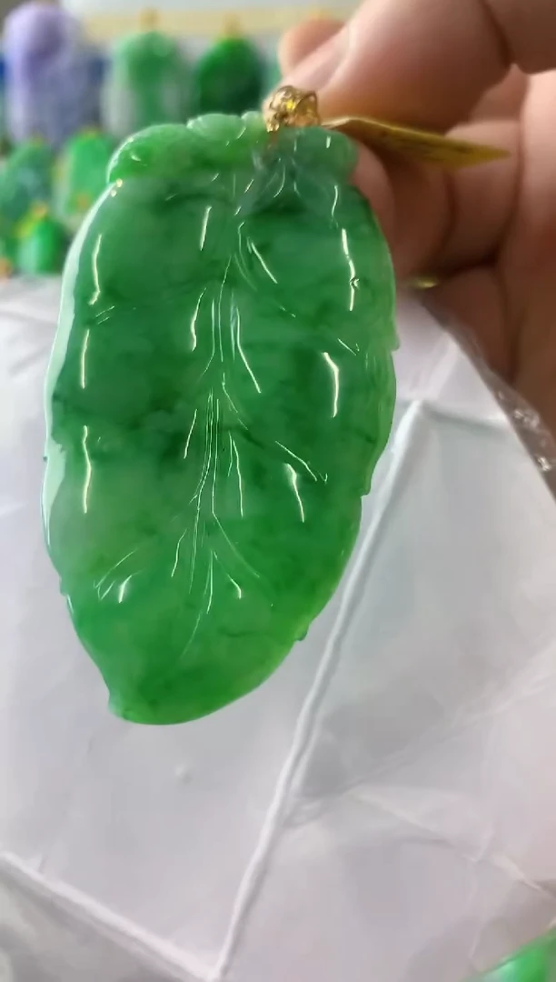 翡翠未镶嵌吊坠(不含链)挂件