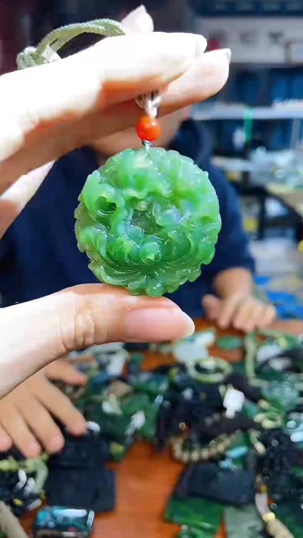 未镶嵌和田玉挂件1