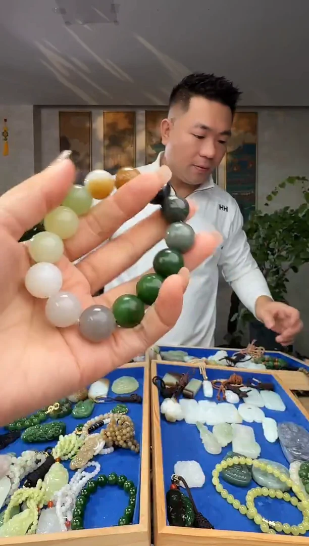 颈饰未镶嵌和田玉拍一发一