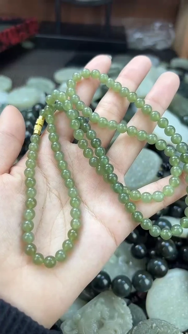 颈饰未镶嵌和田玉1