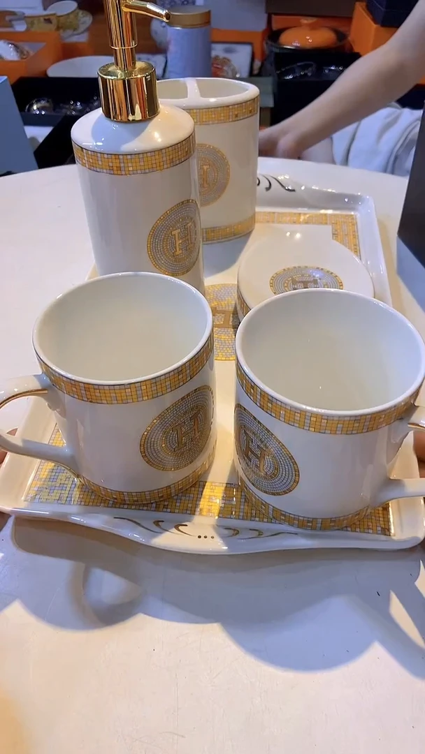 杯鸿辉家品牌瓷器，京东包邮！