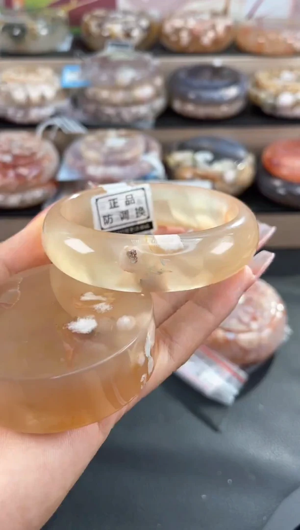 未镶嵌手镯石英质玉61