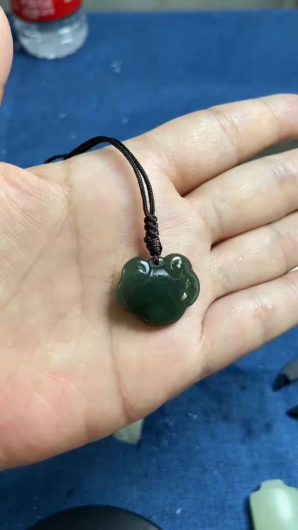 和田玉未镶嵌吊坠(不含链)如意锁 多样性发一