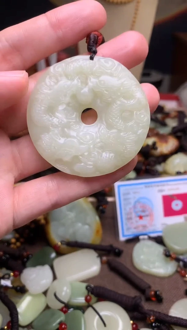 颈饰未镶嵌和田玉新疆料青海料清水和田玉吊坠