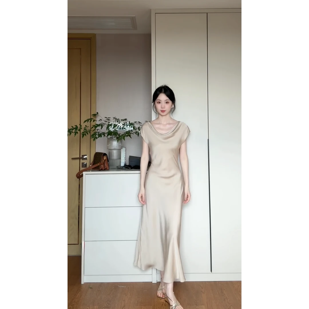 法式轻奢贵气感高级感荡领连衣裙夏季新款设计感优雅气质绝美长裙