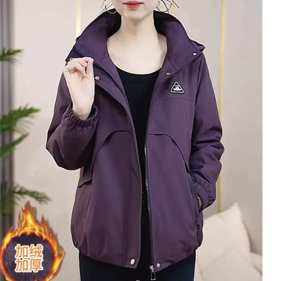 小余2025年冬季新款加绒加厚防风百搭时尚休闲连帽妈妈派克服外套