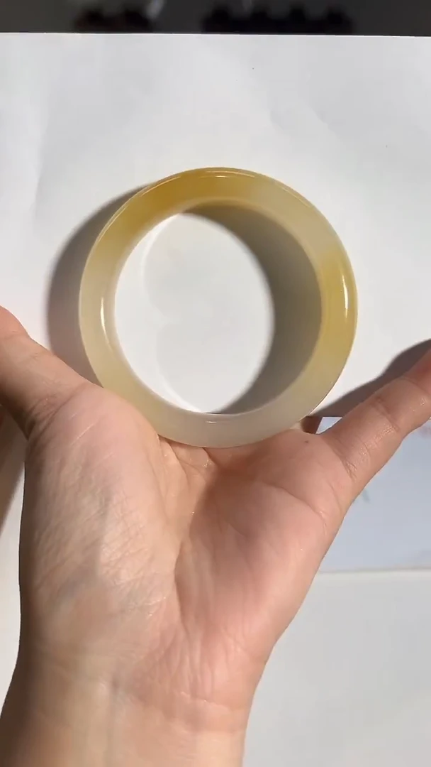 未镶嵌石英质玉（黄龙玉）手镯57圈口14