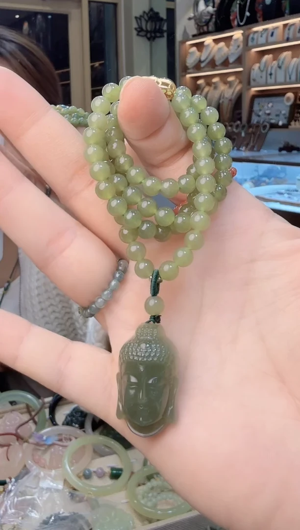 吊坠(赠链)未镶嵌和田玉佛头吊坠（拍4发货）