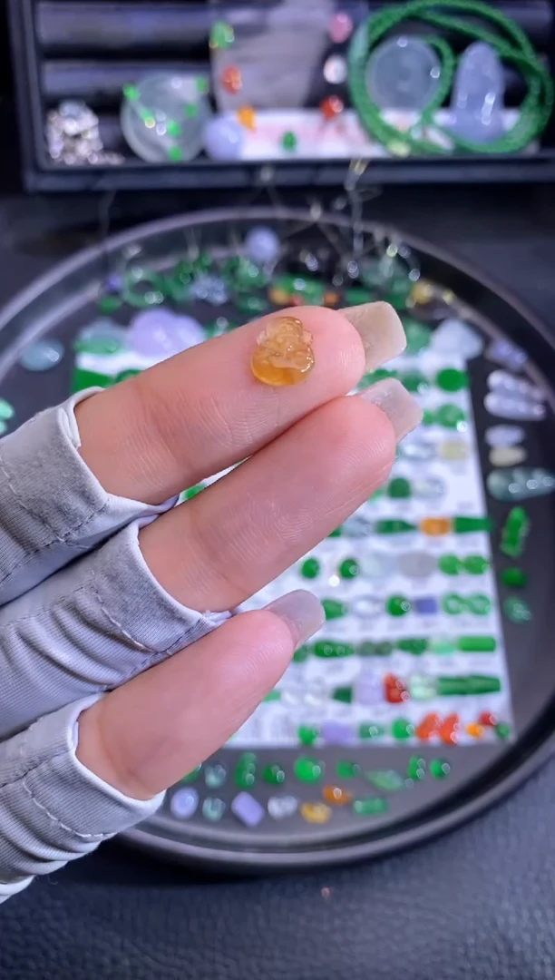 未镶嵌挂件翡翠财