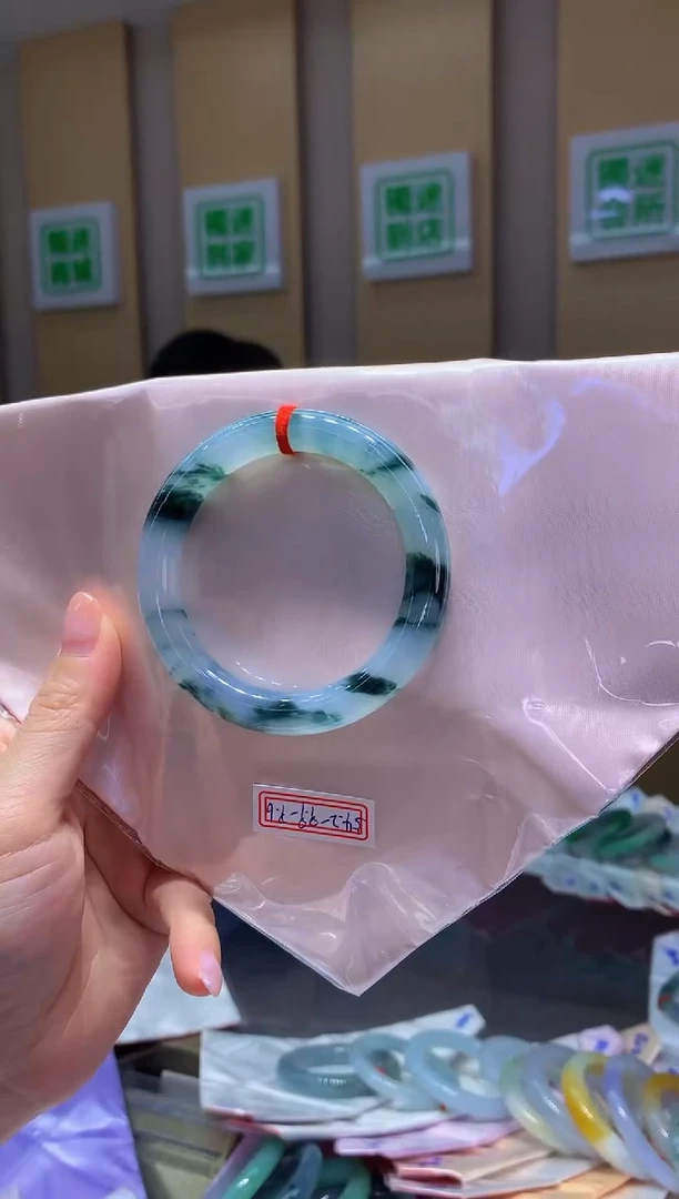 翡翠手镯未镶嵌-Q353号圈口54.2*9.9*9.6