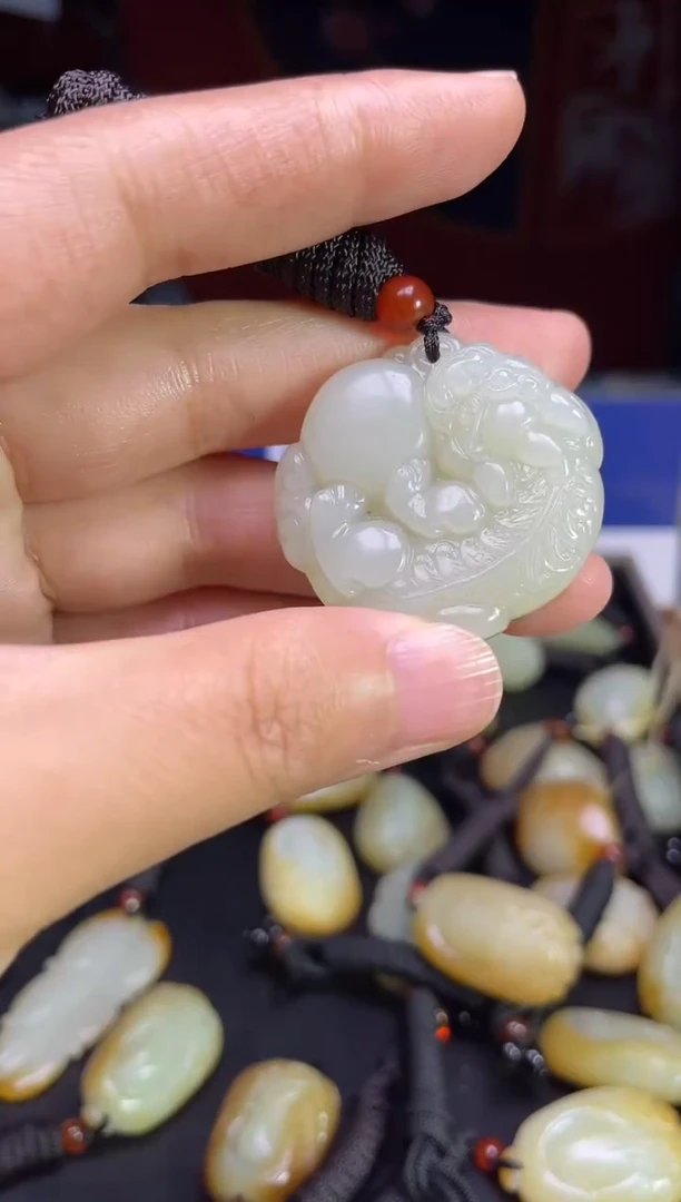 颈饰未镶嵌和田玉123