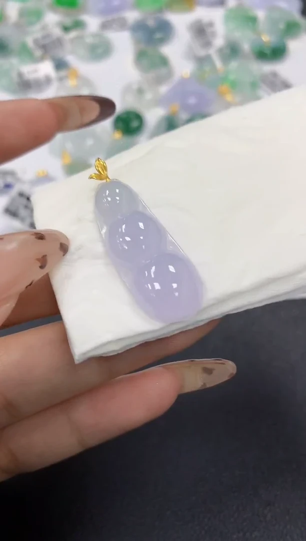 颈饰18K金镶嵌翡翠a货假一赔三支持复检百元上9元证书费自理