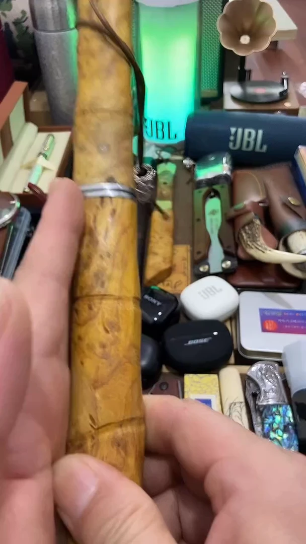 瓷片闪购商品  如图所示