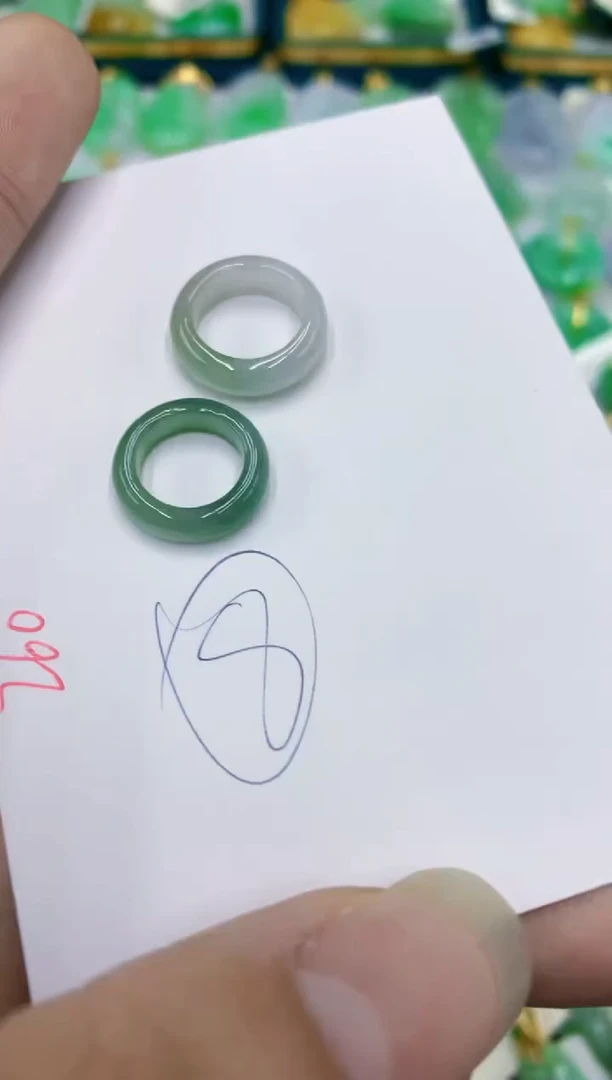 翡翠未镶嵌颈饰1111111111多样性发其一