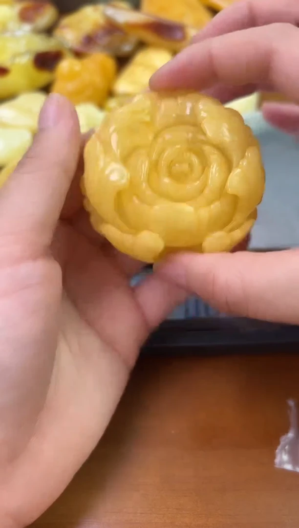 未镶嵌蜜蜡裸石蜜蜡吊坠