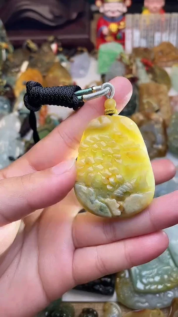 颈饰未镶嵌翡翠山水