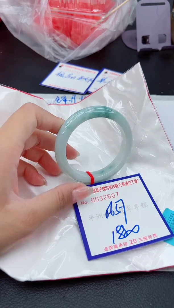 翡翠手镯未镶嵌1111111111111